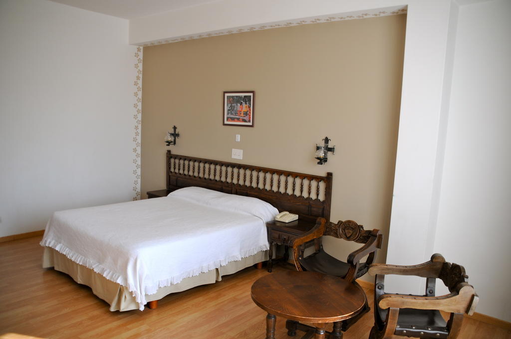 Hotel Eumesa Puentedeume Phòng bức ảnh
